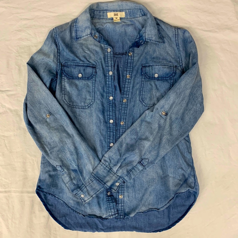 Light weight Chambray button up washed shirt size medium